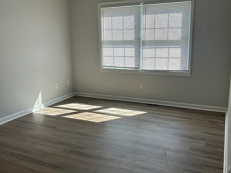 1462 Broad St #12 — Photo 1