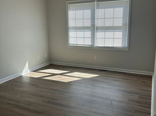 1462 Broad St #12, Elizabethton, TN 37643