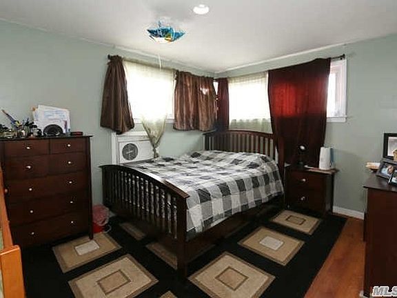 5th image of 345 Wilson St