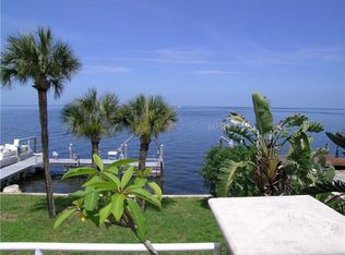 5711 W Shore Dr, New Port Richey, FL 34652