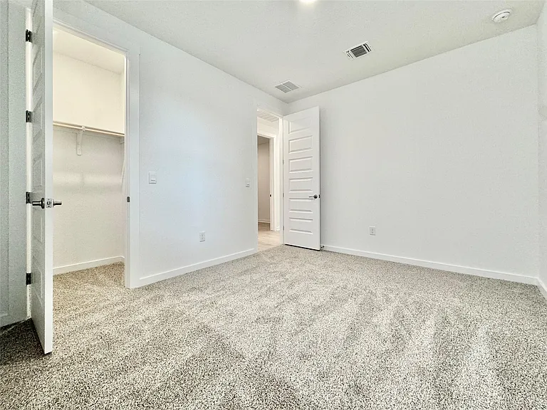 329 Tinto St — Photo 32