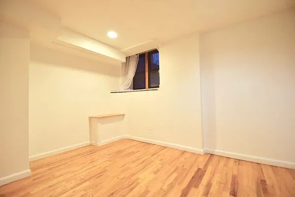 Rented by Sovereign Associates | media 30