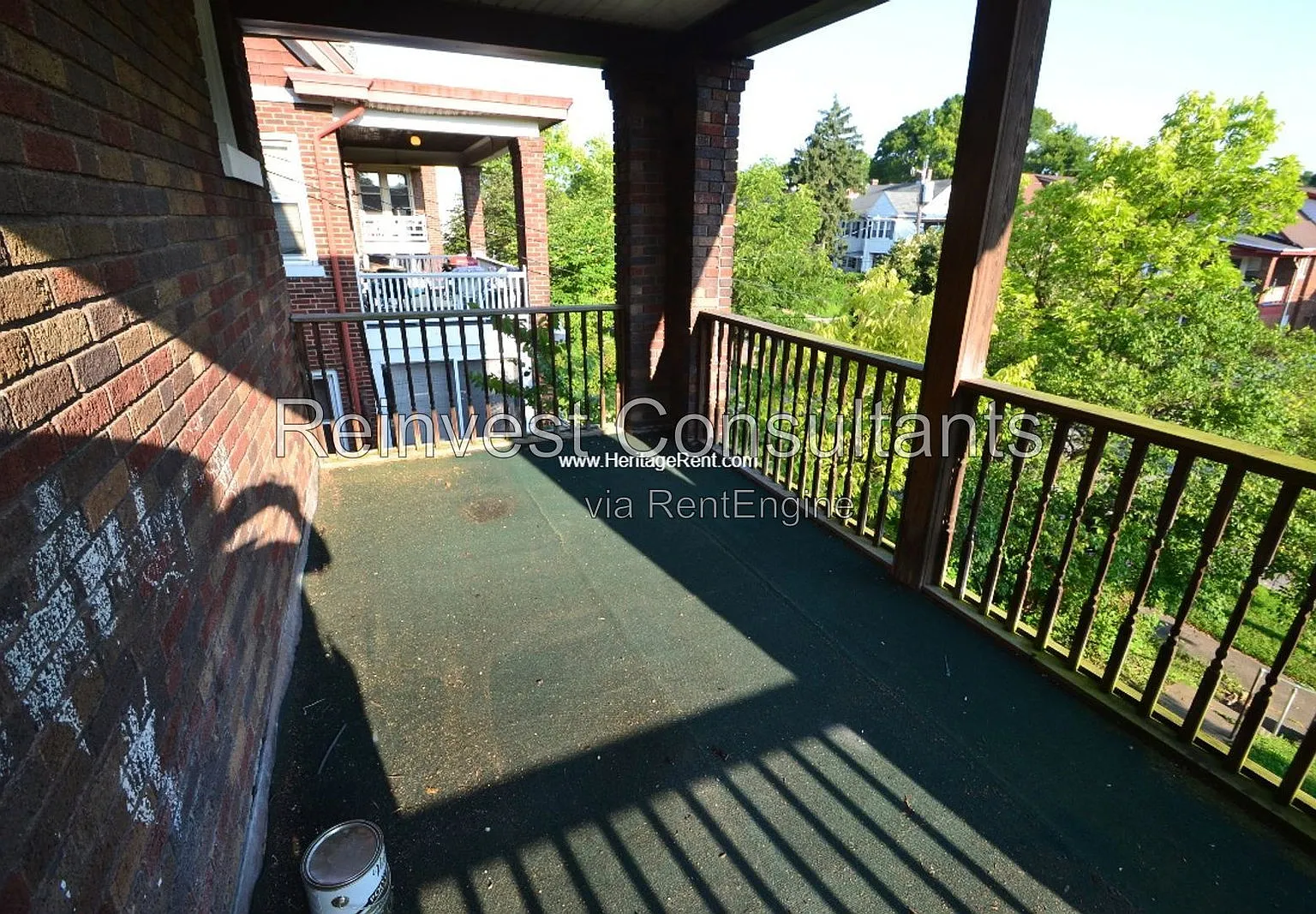 2 bed, 1.0 bath, $1,095 — Photo 2