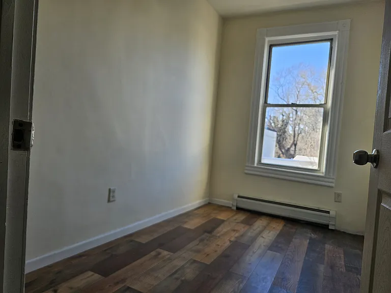 126 Monticello Ave #2 — Photo 6