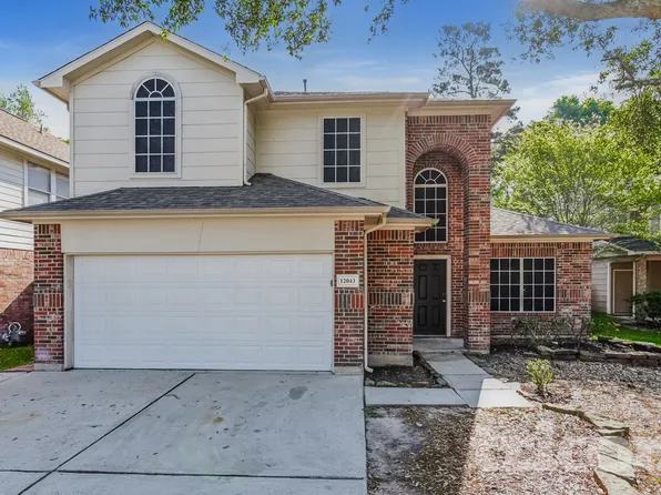 12043 Belle Ct, Pinehurst, TX 77362