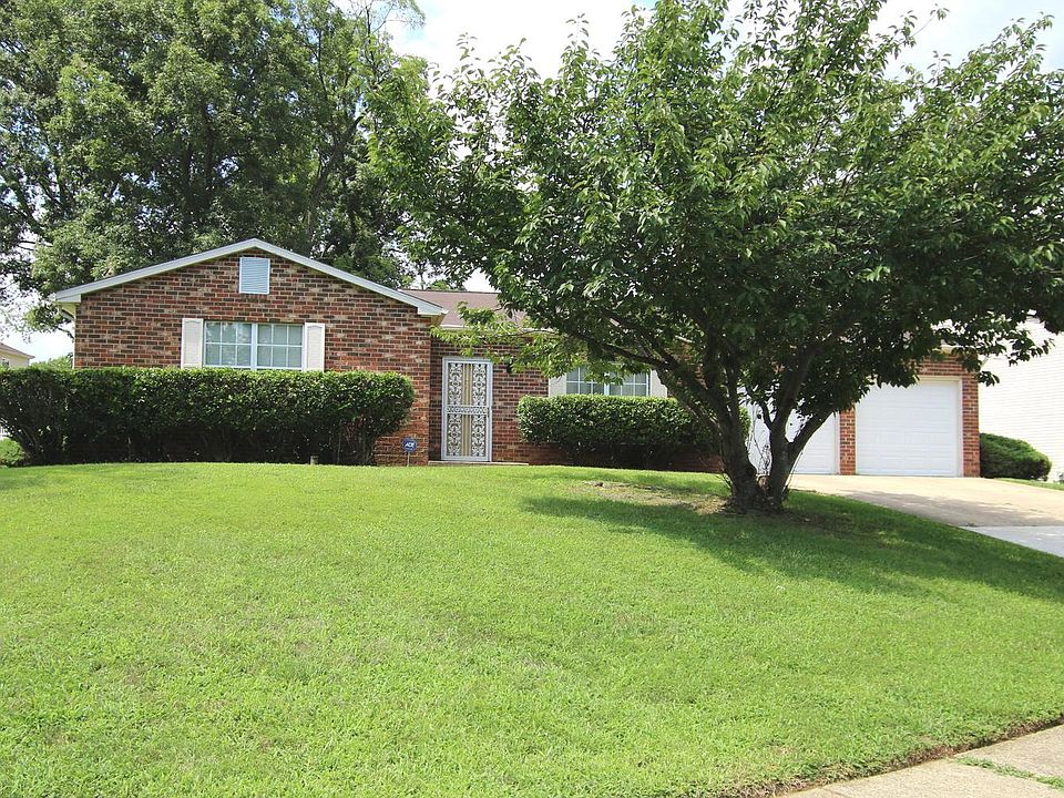 1st image of 907 Faber Pl