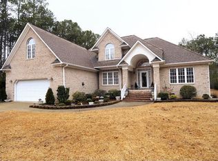 206 Seven Seas Dr, Havelock, NC 28532