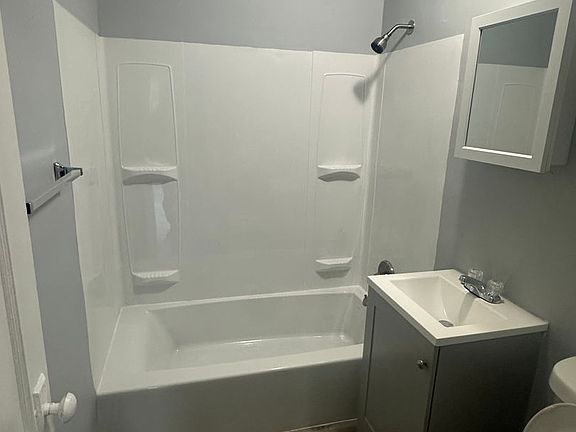 2nd image of 46-56 Pyle Ct #48