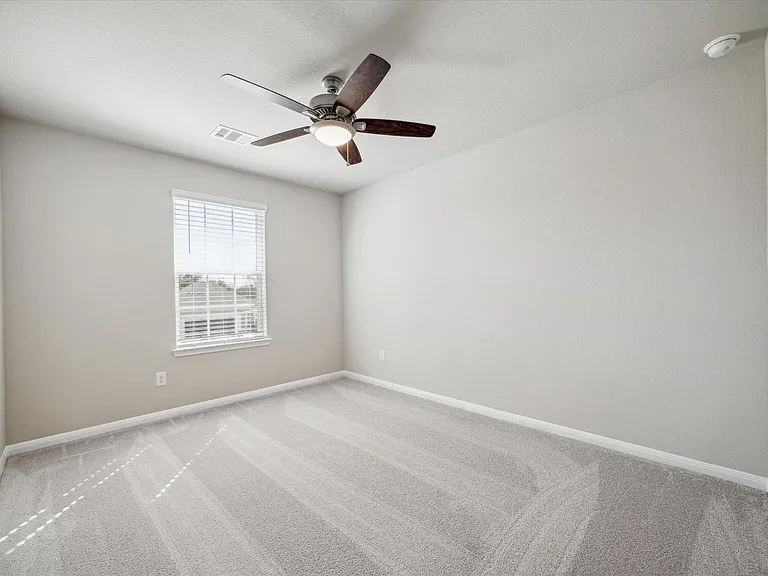 715 Gavin Walker Dr — Photo 12