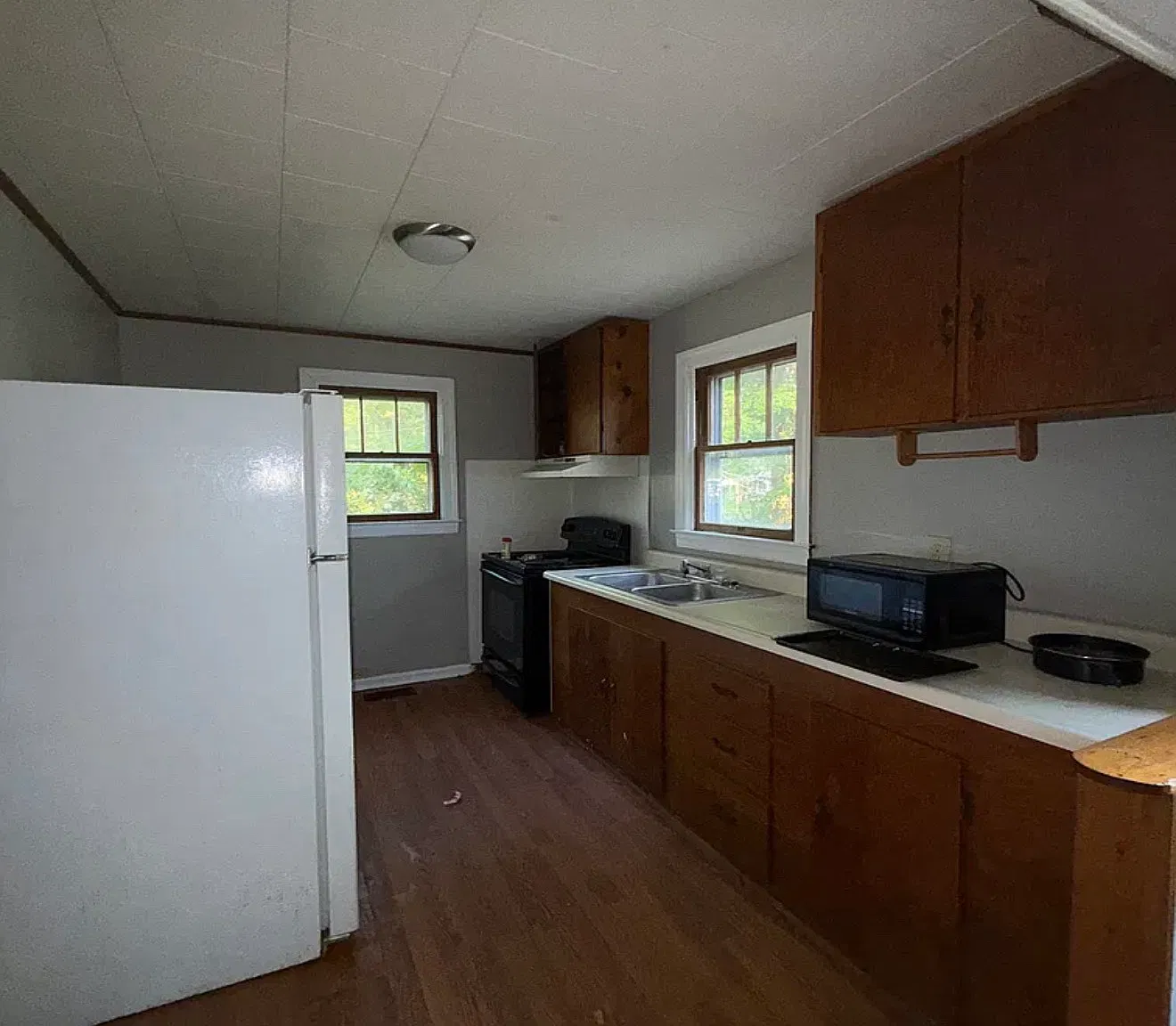 2 bed, 1200 sqft, $1,350 — Photo 4