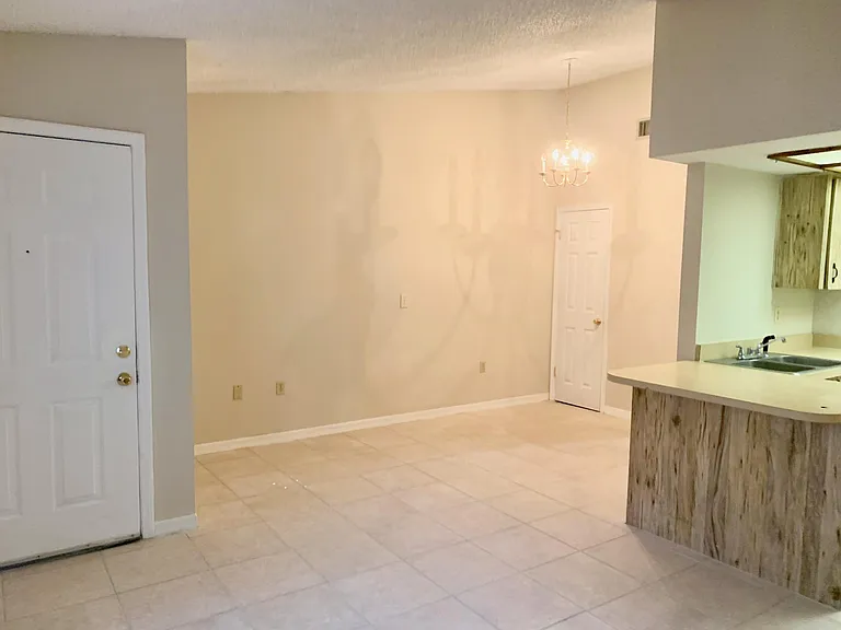 1611 Crystal Park Cir #1611 — Photo 5