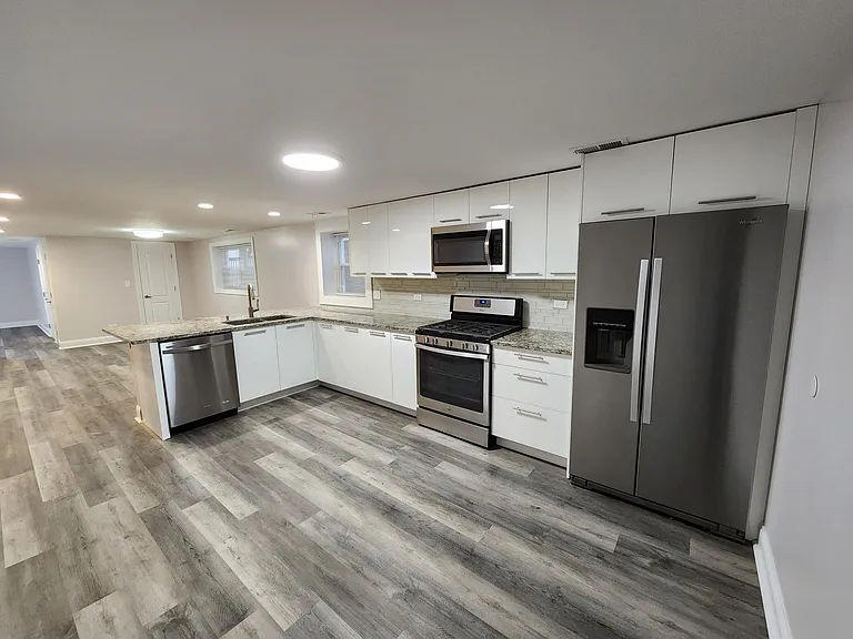6141 N Richmond St #G — Photo 10