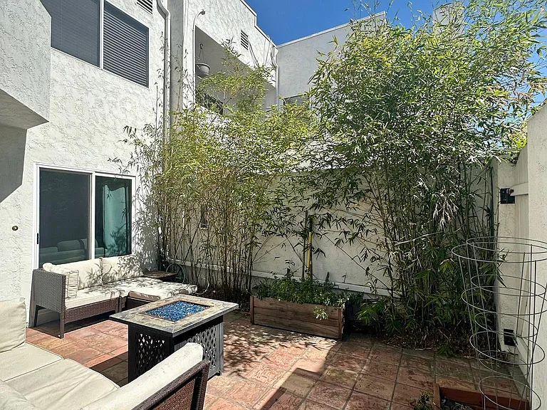 1445 Grand Ave #A — Photo 40