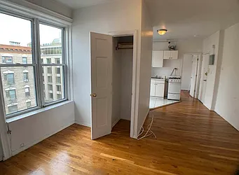 Rented by Salon Realty Corp