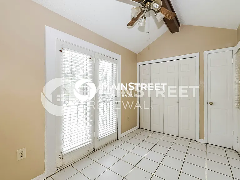 WM - Breakfast Nook