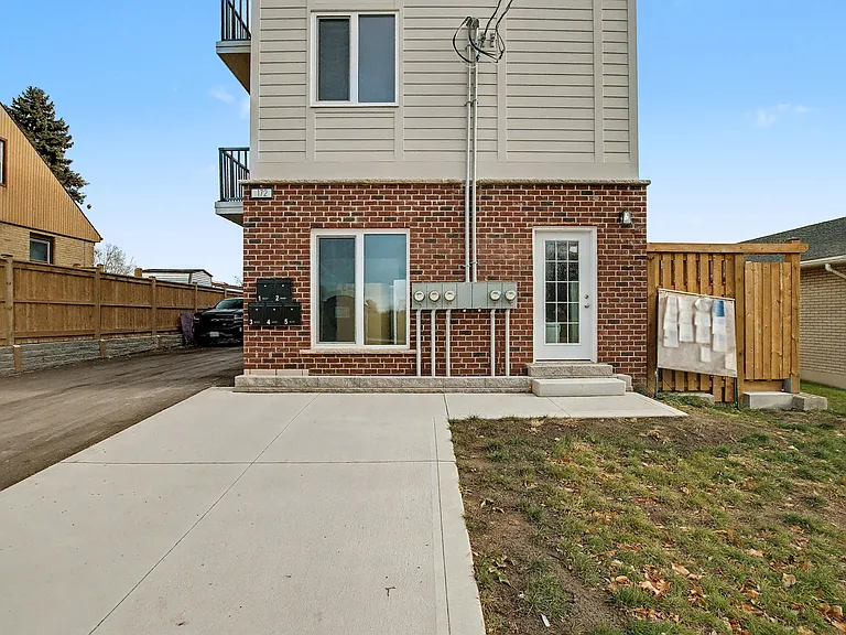 172 Kehl St #1 — Photo 8