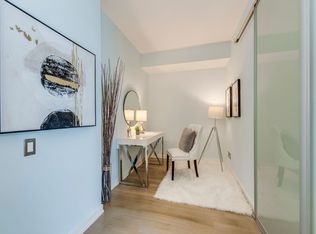 33 Charles St E UNIT 3001, Toronto, ON