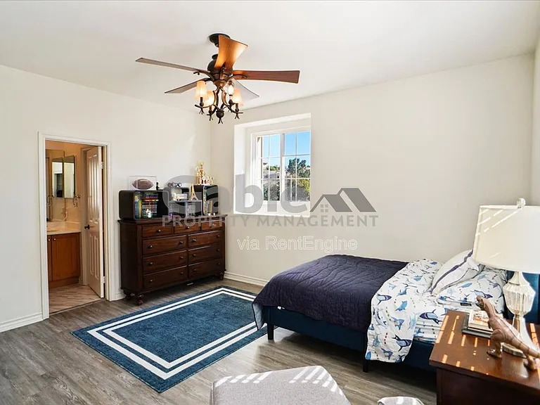 26155 Lone Rock Ct — Photo 17