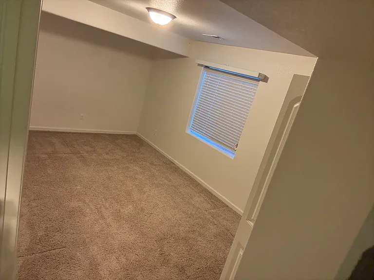 883 E Cholla Plz — Photo 14