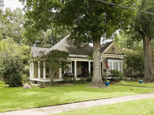 351 N 4th St, Eunice, LA 70535