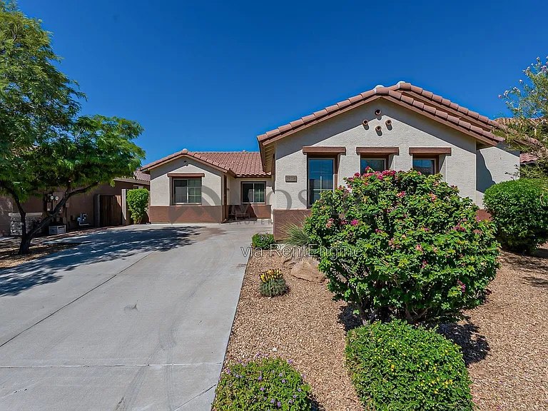 39718 N Rolling Green Way — Photo 1