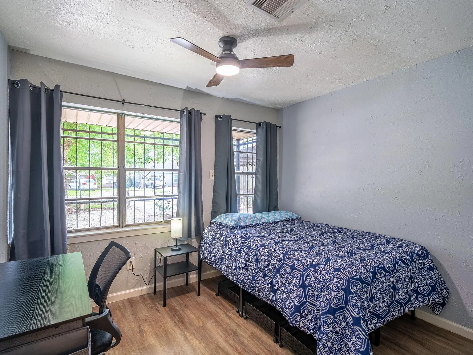 4 bed, 3.0 bath, 1978 sqft, $724 — Photo 2