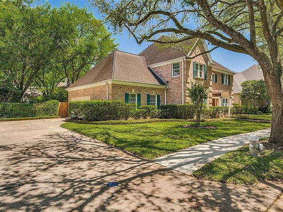 3rd image of 1339 Camelot Pl