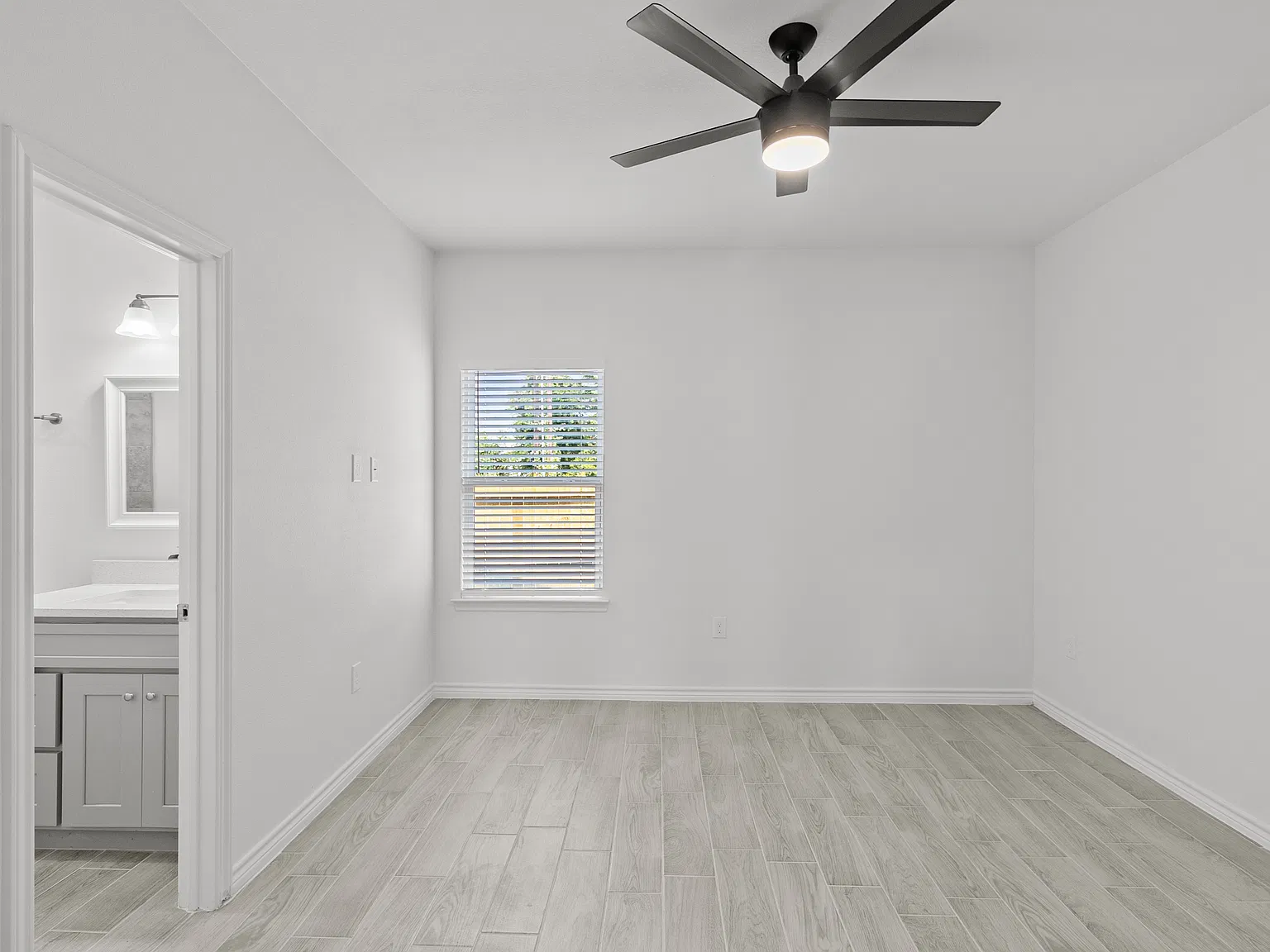 3 bed, 2.5 bath, 1482 sqft, $1,750 — Photo 4