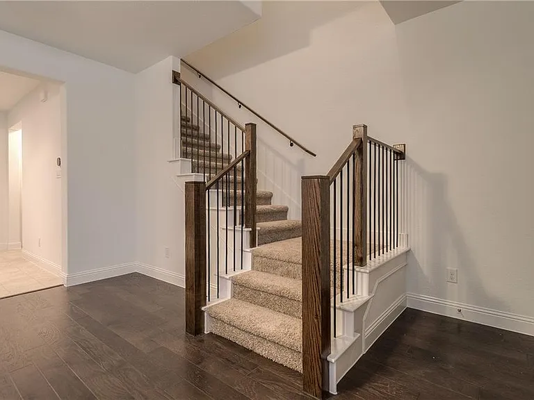 3708 Lantern Ln — Photo 11
