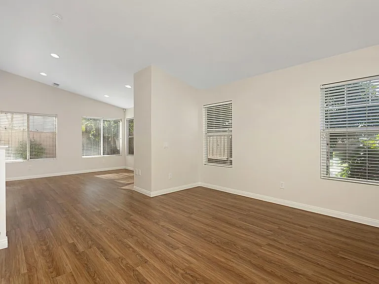 4701 Ventana Way — Photo 4