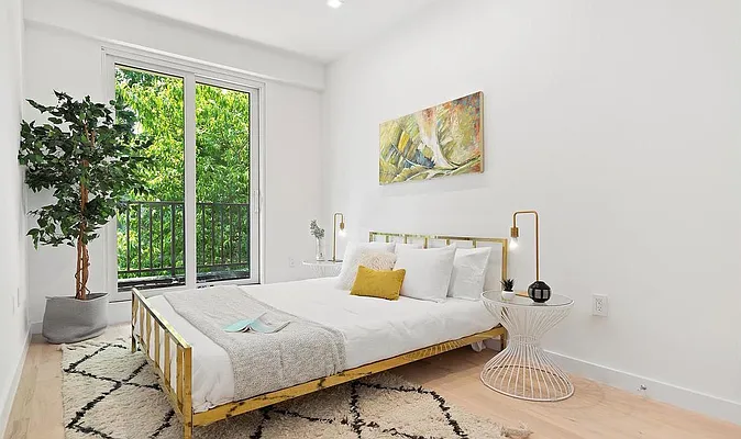 Rented by Luca Paci Real Estate | media 12