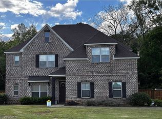40 S Charleson Xing, Pike Road, AL 36064