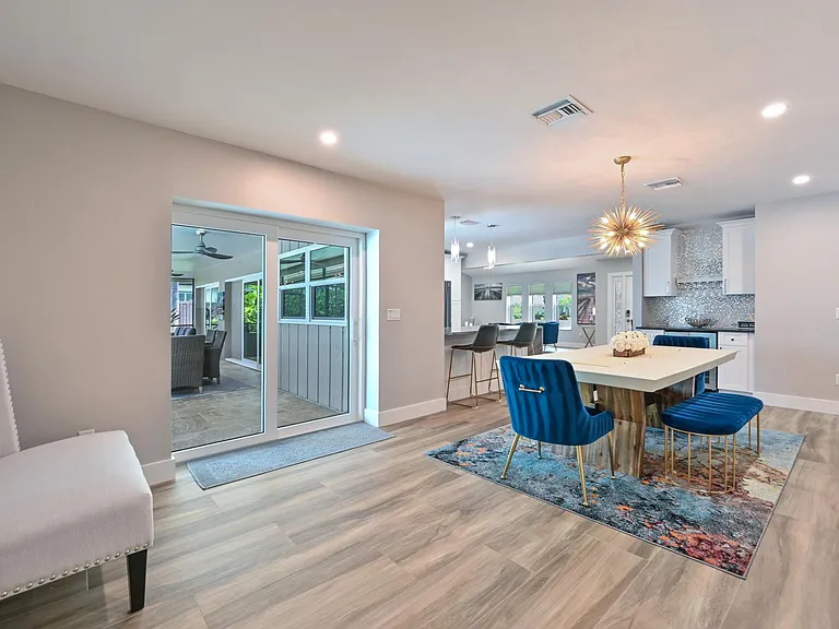 2305 Kings Lake Blvd — Photo 29
