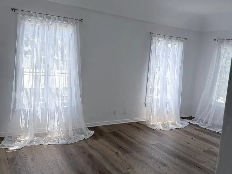 238 N Clark Dr #7 — Photo 9