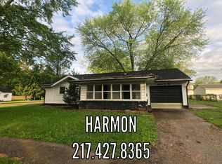 1102 Harmon St, Danville, IL 61832