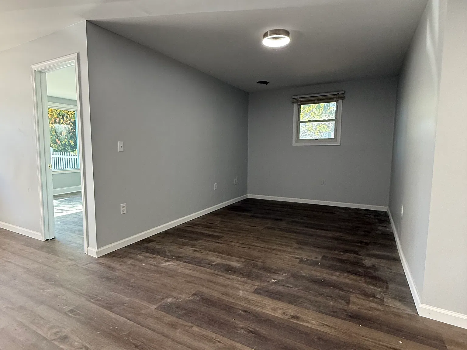 4705 E Trindle Rd — Photo 2