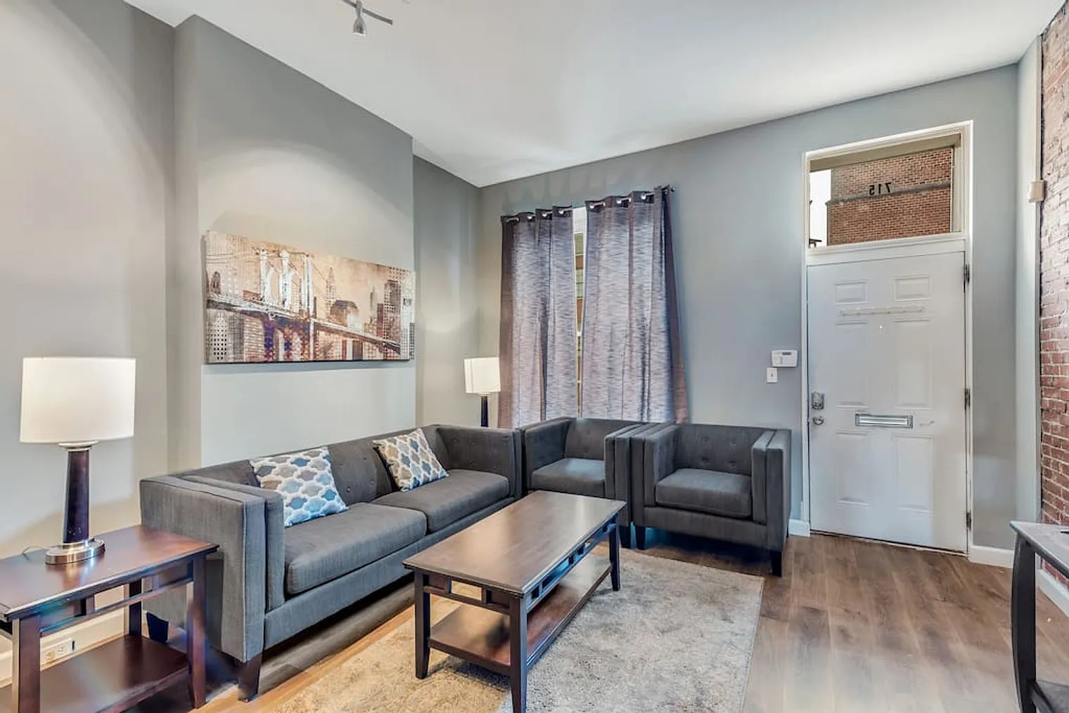3 bed, 2.0 bath, 1194 sqft, $2,966 — Photo 2