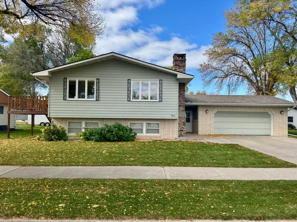 903 9th Ave W, Mobridge, SD 57601