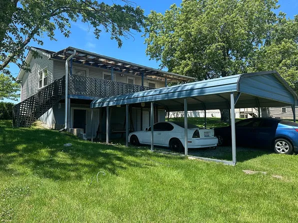 95 Kellys Poin, Goreville, IL 62939
