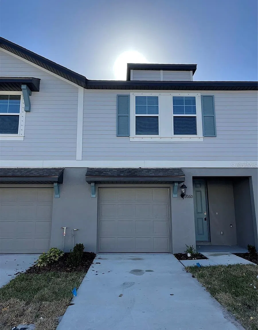 3 bed, 1485 sqft, $1,950 — Photo 1