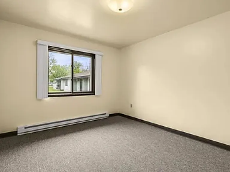 1180 County Road D #8 — Photo 3