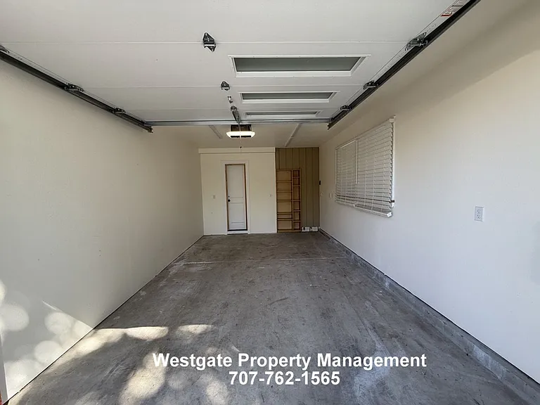 220 Payran St — Photo 24