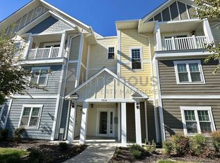 1016 Thoroughgood Way APT 305, Chesapeake, VA 23324