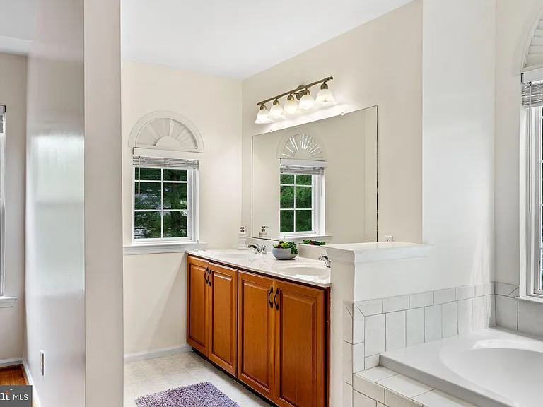 13100 Bustleton Ave — Photo 33