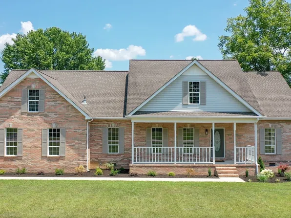 203 Huntington Pl, Tullahoma, TN 37388