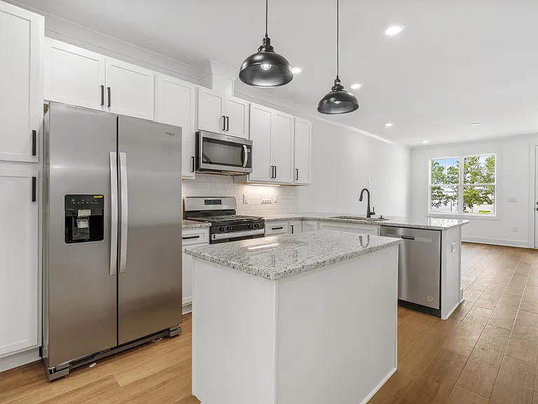 4603 1/2 Malone Ct — Photo 9