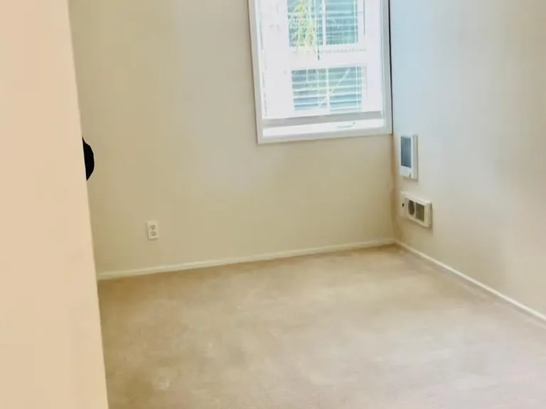 100 Kerr Pkwy #26 — Photo 8