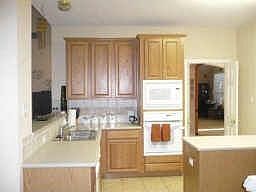 Awesome Huge Kitchen