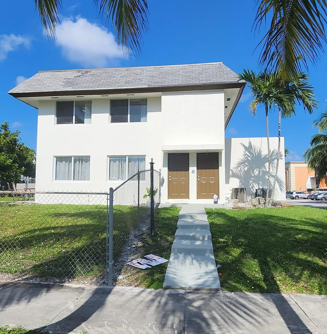 3 bed, 2761 sqft, $3,000 — Photo 2