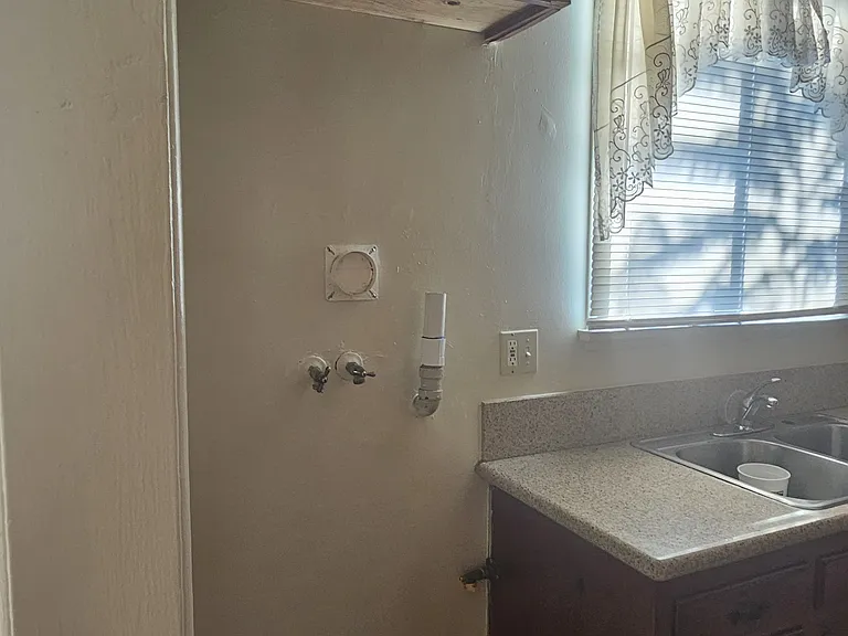 5927 Lemp Ave #4 — Photo 11